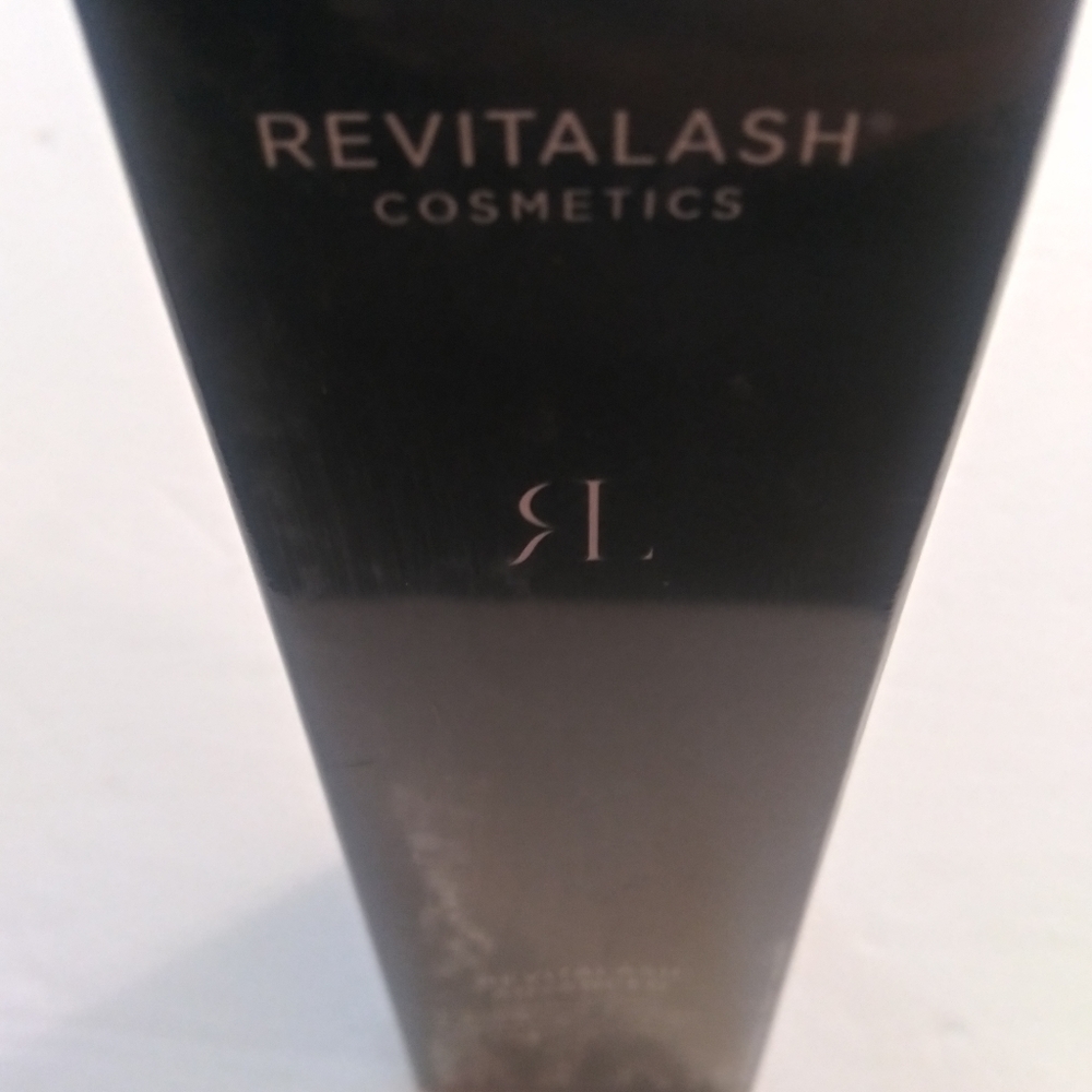 Revitalash Advanced eyelash conditioner